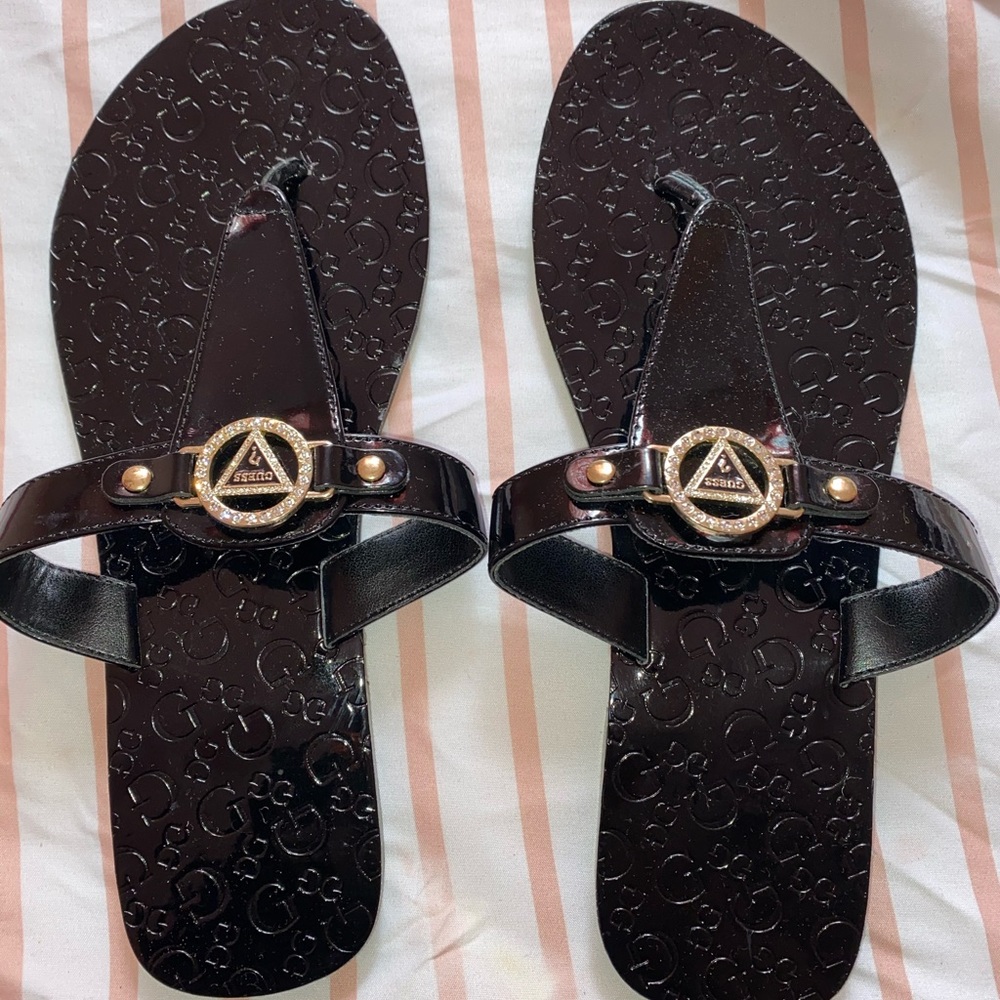 GUESS flip flops